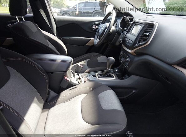1C4PJMCB5JD528420 2018 JEEP CHEROKEE Black Front interior view