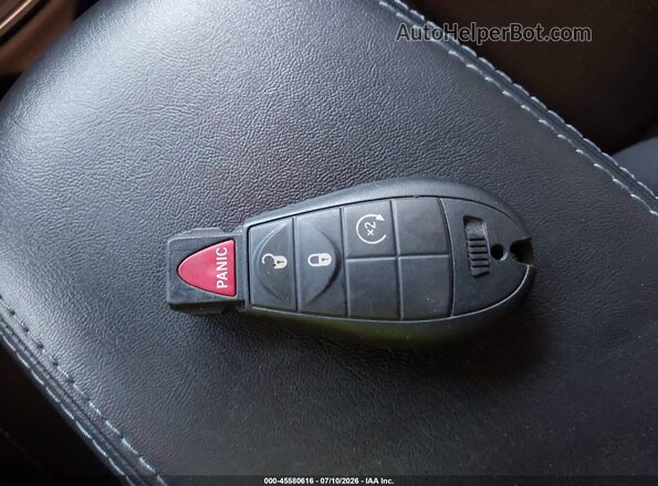 1C4PJMCB6KD433107 2019 JEEP CHEROKEE Красный Вид панели приборов