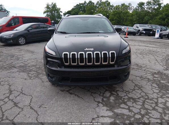 1C4PJMCB7JD528449 2018 JEEP CHEROKEE Black Vista del cuadro de instrumentos