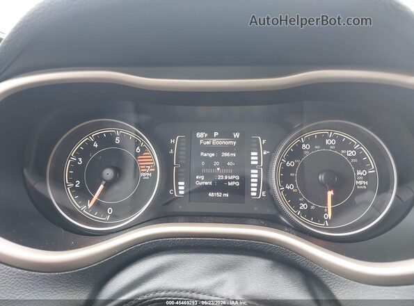 1C4PJMCB7JD580986 2018 JEEP CHEROKEE Silver უკანა სავარძლების ხედი