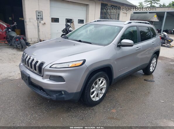 1C4PJMCB7JD580986 2018 JEEP CHEROKEE Silver წინა მარცხენა ხედი სამი მეოთხედიდან