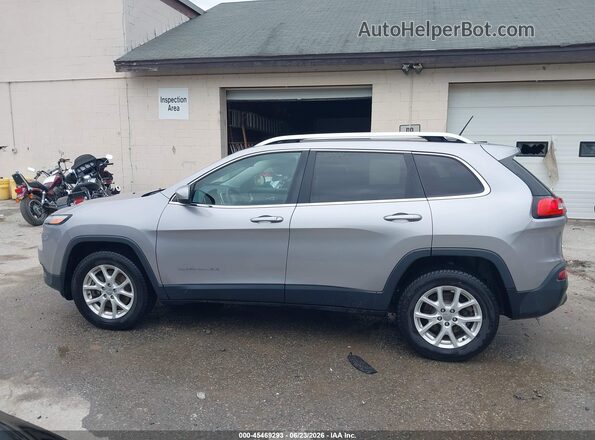 1C4PJMCB7JD580986 2018 JEEP CHEROKEE Silver 