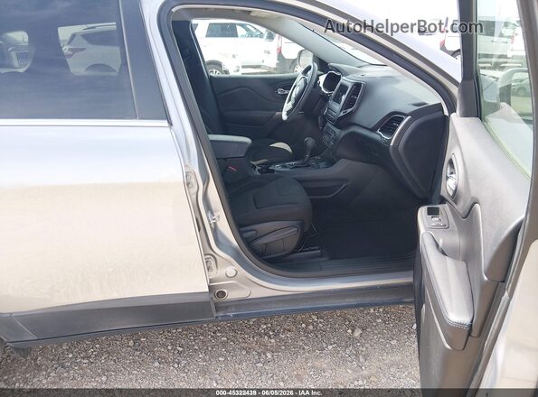 1C4PJMCB7KD449526 2019 JEEP CHEROKEE Gray წინა სალონის ხედი