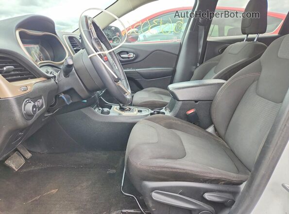 1C4PJMCB8GW153037 2016 JEEP CHEROKEE White Вид салону спереду