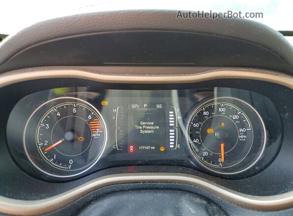 1C4PJMCB8JD599398 2018 JEEP CHEROKEE Gray Սարքավորումների վահանակի տեսք
