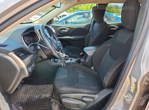 1C4PJMCB9GW263658 2016 JEEP CHEROKEE Silver Widok wnętrza z przodu