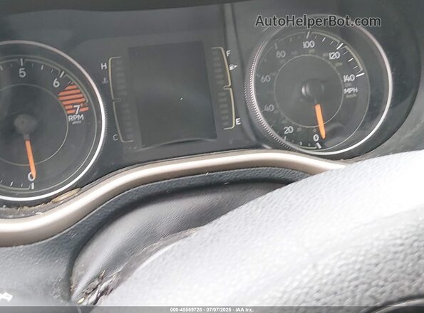 1C4PJMCB9HW575433 2017 JEEP CHEROKEE Gray Widok tylnych siedzeń