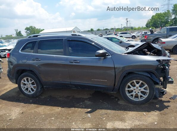 1C4PJMCB9HW576016 2017 JEEP CHEROKEE Gray Rear interior view