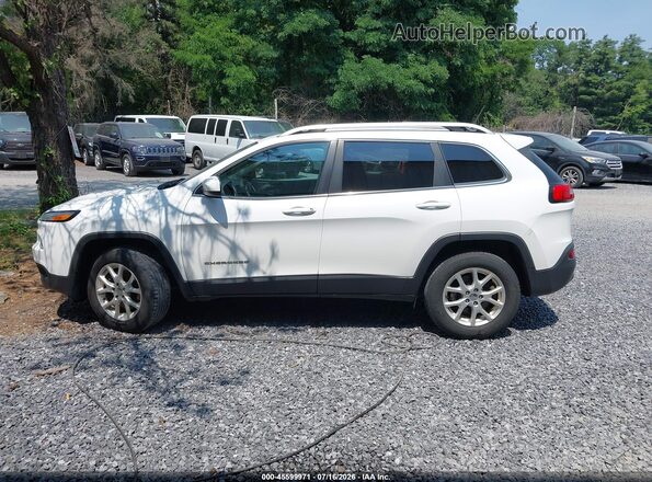 1C4PJMCB9JD528517 2018 JEEP CHEROKEE White უკანა სალონის ხედი
