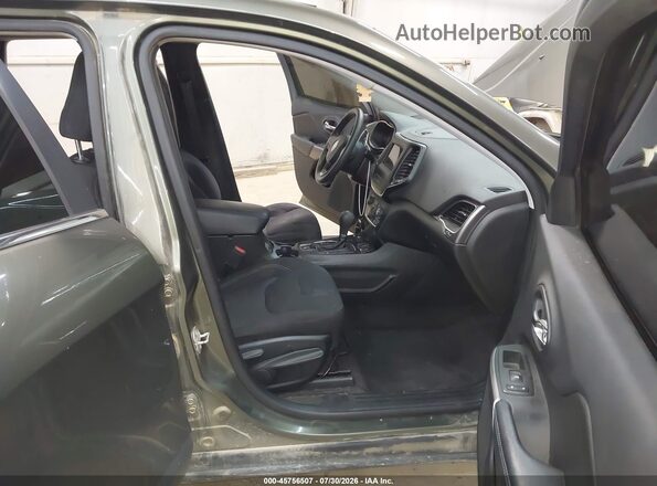 1C4PJMCB9KD228896 2019 JEEP CHEROKEE Зеленый Вид салона спереди