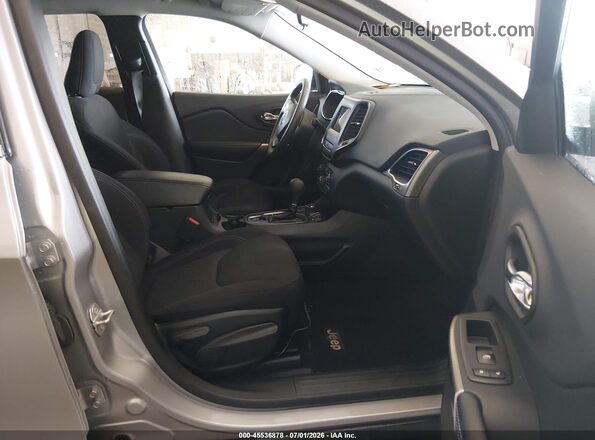 1C4PJMCB9KD343613 2019 JEEP CHEROKEE Silver წინა სალონის ხედი