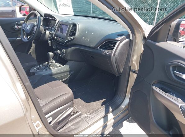 1C4PJMCB9KD449477 2019 JEEP CHEROKEE Brown Вид салону спереду