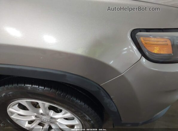 1C4PJMCB9KD464089 2019 JEEP CHEROKEE Brown Սալոնի 360 աստիճան տեսք