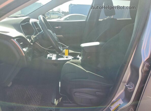 1C4PJMCBXKD122585 2019 JEEP CHEROKEE Silver Widok wnętrza z przodu