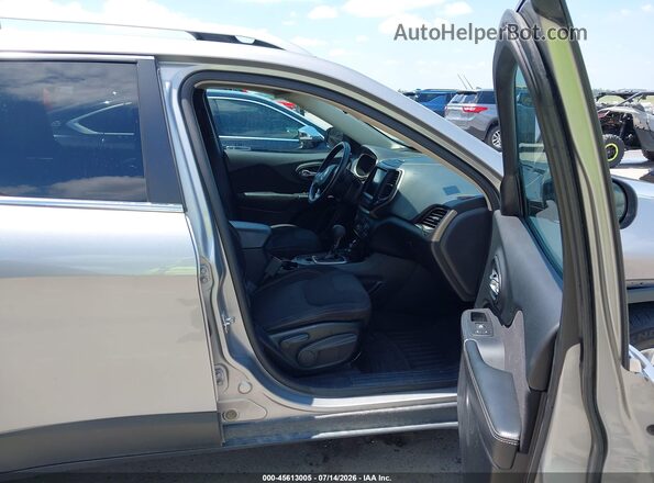 1C4PJMCS0GW373529 2016 JEEP CHEROKEE Серебряный Вид салона спереди
