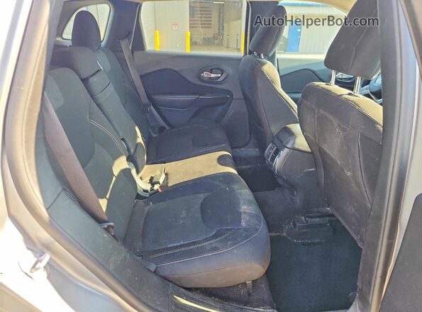 1C4PJMCS1GW106089 2016 JEEP CHEROKEE Silver Հետևի նստատեղերի տեսք