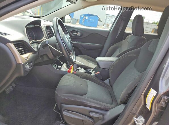 1C4PJMCS1HW531359 2017 JEEP CHEROKEE Gray Вид салону спереду