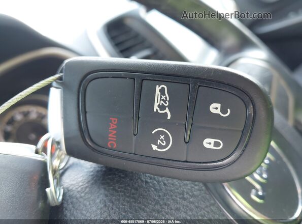 1C4PJMCS1HW563292 2017 JEEP CHEROKEE White Вид панелі приладів