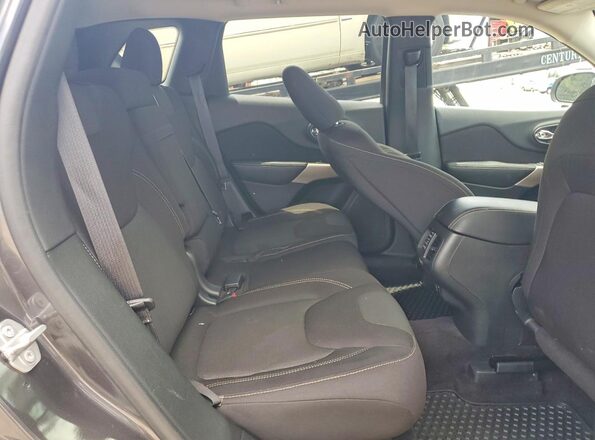 1C4PJMCS1HW637911 2017 JEEP CHEROKEE Gray Rear interior view