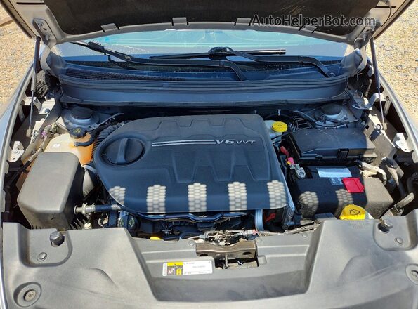 1C4PJMCS2HW565598 2017 JEEP CHEROKEE Silver უკანა სალონის ხედი