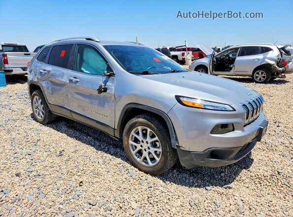 1C4PJMCS2HW565598 2017 JEEP CHEROKEE Silver წინა მარჯვენა