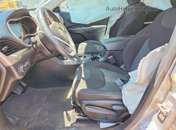 1C4PJMCS2HW565598 2017 JEEP CHEROKEE Silver წინა სალონის ხედი
