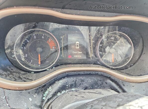 1C4PJMCS3HD227557 2017 JEEP CHEROKEE White ხელსაწყოთა პანელის ხედი