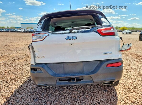 1C4PJMCS3HD227557 2017 JEEP CHEROKEE White უკანა ხედი