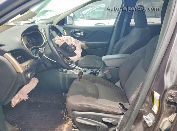 1C4PJMCS4HW651902 2017 JEEP CHEROKEE Gray Vista interior delantera