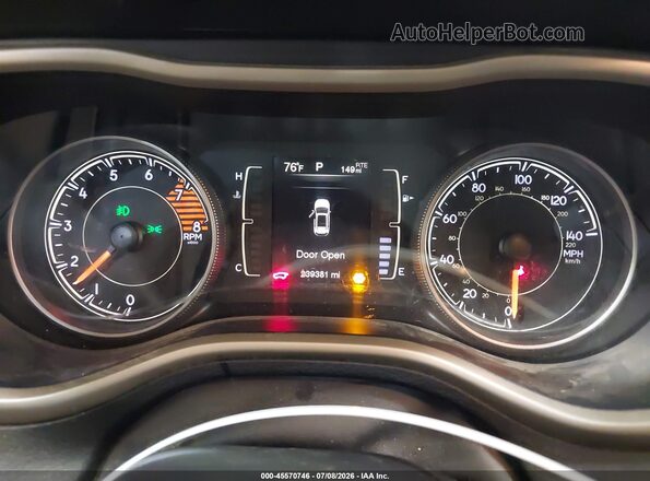 1C4PJMCS5HW570830 2017 JEEP CHEROKEE Silver Հետևի նստատեղերի տեսք