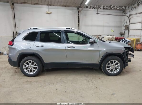 1C4PJMCS5HW570830 2017 JEEP CHEROKEE Silver Սալոնի 360 աստիճան տեսք