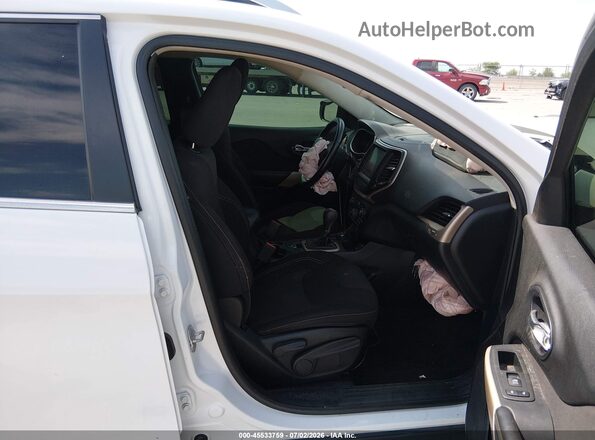 1C4PJMCS5HW646725 2017 JEEP CHEROKEE White Widok wnętrza z przodu