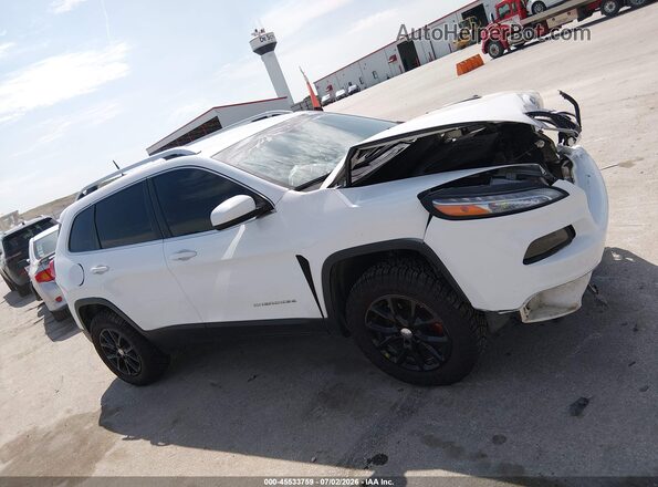 1C4PJMCS5HW646725 2017 JEEP CHEROKEE White Widok wnętrza z tyłu