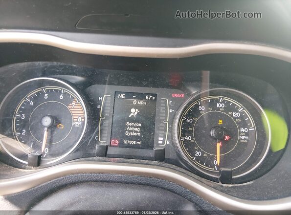 1C4PJMCS5HW646725 2017 JEEP CHEROKEE White Widok tylnych siedzeń