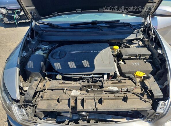 1C4PJMCS6HW634339 2017 JEEP CHEROKEE Silver ძრავის განყოფილების ხედი