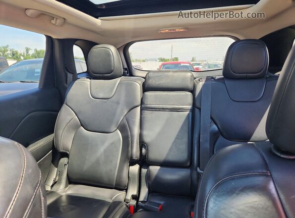 1C4PJMCS6HW634339 2017 JEEP CHEROKEE Silver უკანა სავარძლების ხედი