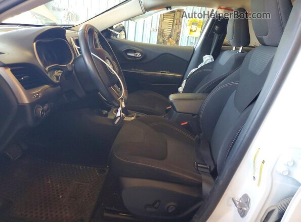 1C4PJMCS7GW245160 2016 JEEP CHEROKEE Белый Вид салона спереди