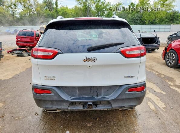 1C4PJMCS7HW618411 2017 JEEP CHEROKEE White Rear view