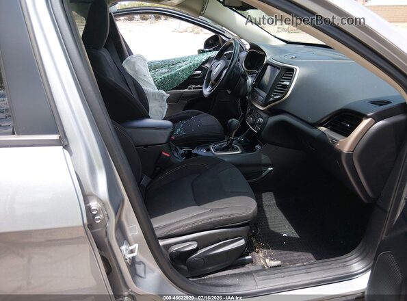 1C4PJMCS9GW225959 2016 JEEP CHEROKEE Gray Front interior view