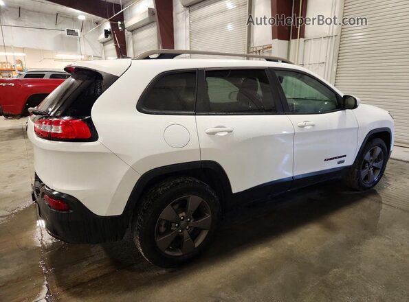 1C4PJMCS9GW286213 2016 JEEP CHEROKEE White Tył prawy