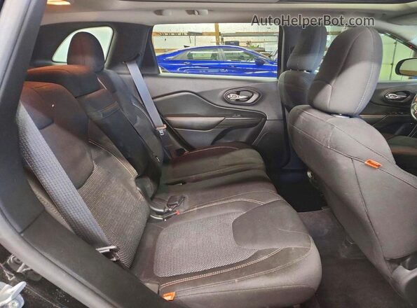 1C4PJMCS9HW530993 2017 JEEP CHEROKEE Black Vista interior trasera