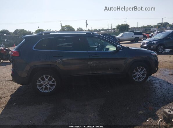 1C4PJMCS9HW626011 2017 JEEP CHEROKEE Gray Rear interior view
