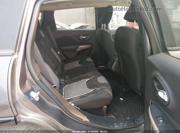 1C4PJMCX4JD600560 2018 JEEP CHEROKEE Серый Вид наклейки с VIN-кодом