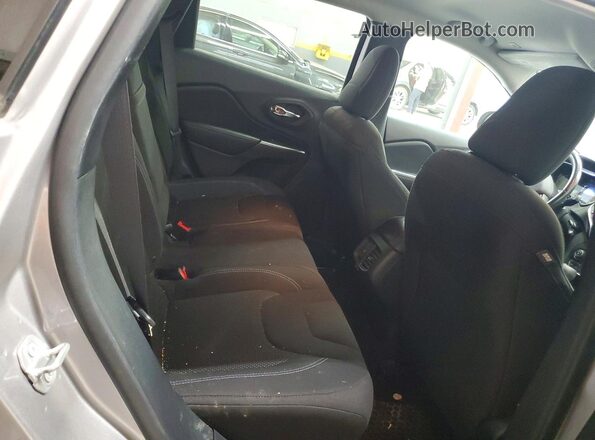 1C4PJMCX5KD281431 2019 JEEP CHEROKEE Silver Սալոնի հետևի տեսք