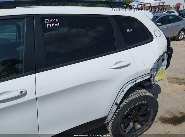 1C4PJMCX5KD470368 2019 JEEP CHEROKEE White 