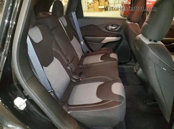 1C4PJMCX6JD522010 2018 JEEP CHEROKEE Black უკანა სალონის ხედი
