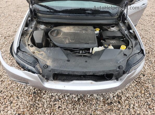 1C4PJMCX7KD101852 2019 JEEP CHEROKEE Silver Widok komory silnika