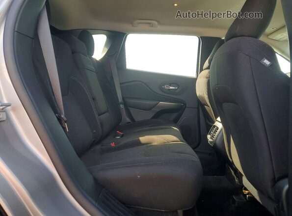 1C4PJMCX8KD239156 2019 JEEP CHEROKEE Silver უკანა სალონის ხედი