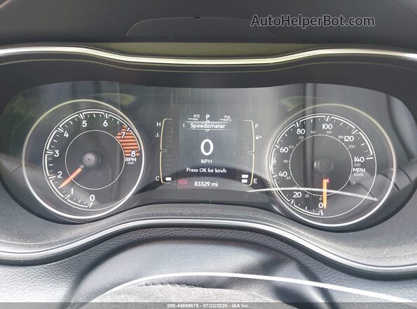 1C4PJMCX8KD471613 2019 JEEP CHEROKEE Green Widok tylnych siedzeń