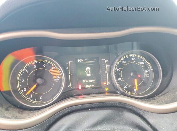 1C4PJMCX9JD588678 2018 JEEP CHEROKEE Gray Instrument cluster view